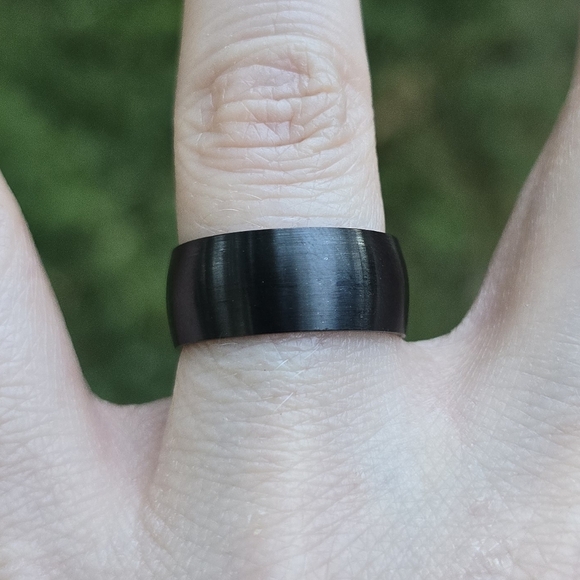 🖤 Smooth Matte Black Ring - Picture 1 of 7